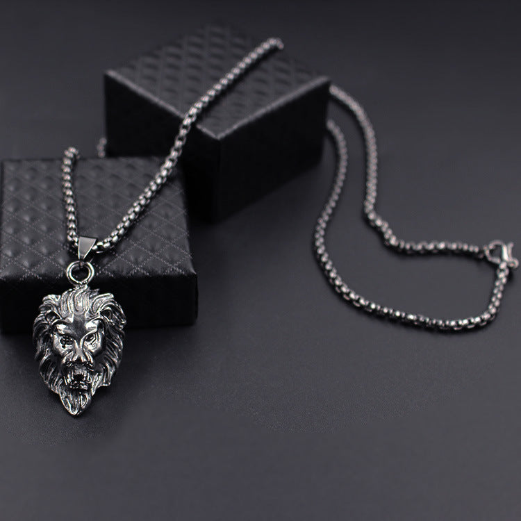 Lion head necklace Vantier & Co Atelier