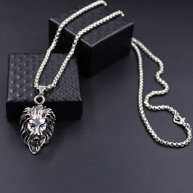 Lion head necklace Vantier & Co Atelier