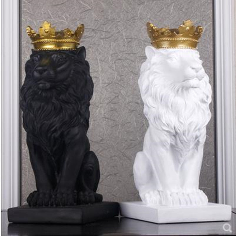 Crown lion ornament Vantier & Co Atelier